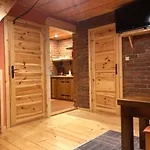 U Adama Grajoka Privat bolig *