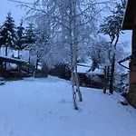 U Adama Grajoka *