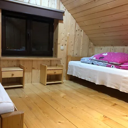 U Adama Grajoka * 什恰夫尼察